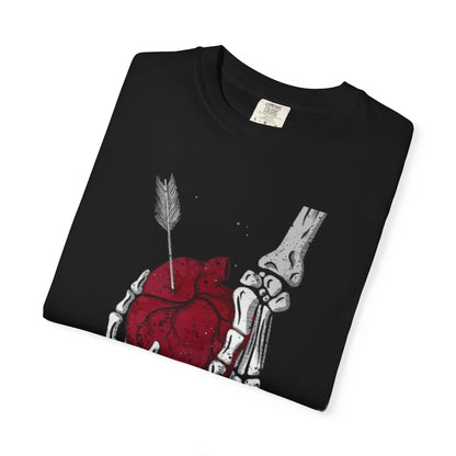 Heartfelt Skeleton Unisex T-Shirt | Edgy Graphic Tee for Halloween, Gifts, Streetwear, Festival Fashion, Casual Style