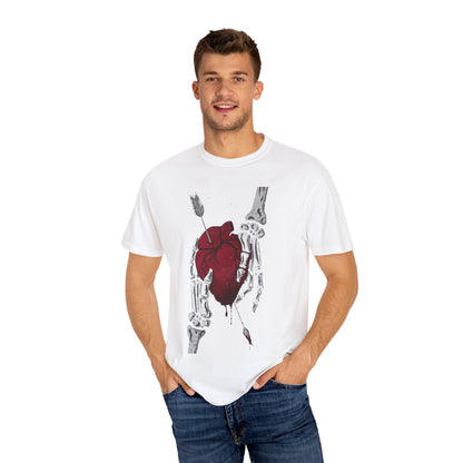 Heartfelt Skeleton Unisex T-Shirt | Edgy Graphic Tee for Halloween, Gifts, Streetwear, Festival Fashion, Casual Style